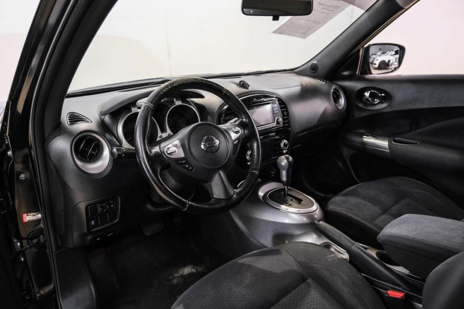 2017 Super Black /Black Nissan Juke SV (JN8AF5MR0HT) with an 1.6L I4 DOHC 16V engine, CVT transmission, located at 15300 Midway Rd., Addison, TX, 75001, (972) 702-0011, 32.958321, -96.838074- Photo#2