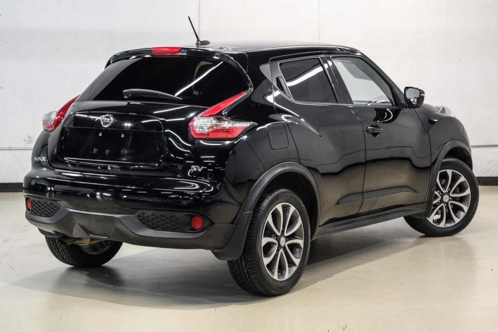2017 Super Black /Black Nissan Juke SV (JN8AF5MR0HT) with an 1.6L I4 DOHC 16V engine, CVT transmission, located at 15300 Midway Rd., Addison, TX, 75001, (972) 702-0011, 32.958321, -96.838074- Photo#7