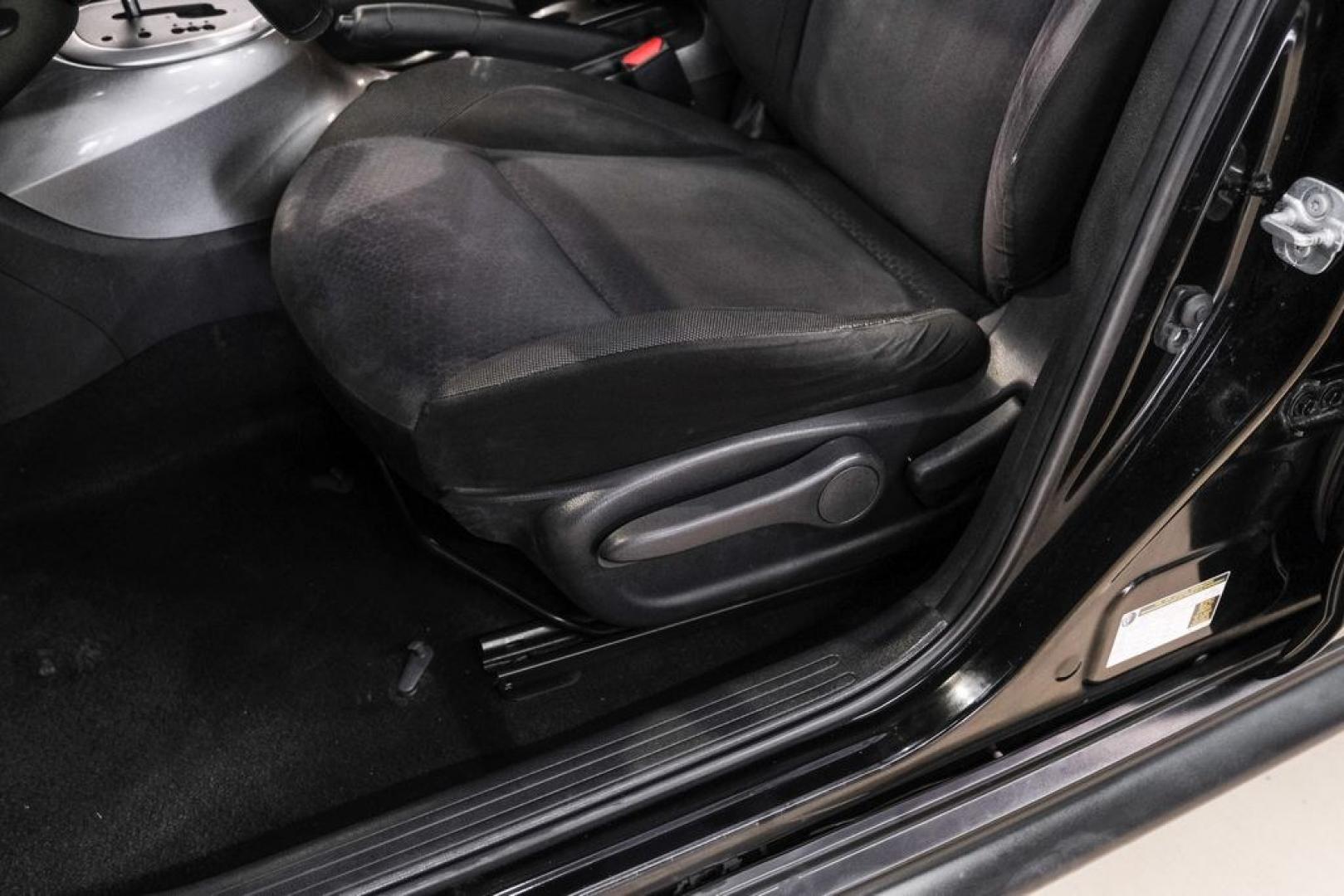 2017 Super Black /Black Nissan Juke SV (JN8AF5MR0HT) with an 1.6L I4 DOHC 16V engine, CVT transmission, located at 15300 Midway Rd., Addison, TX, 75001, (972) 702-0011, 32.958321, -96.838074- Photo#29