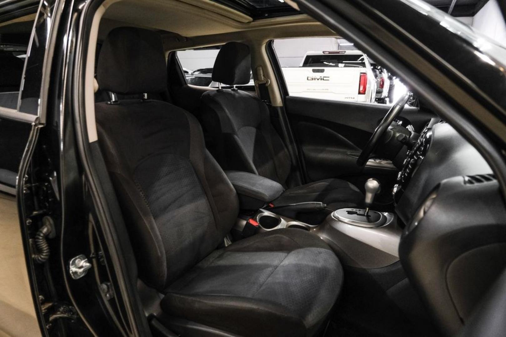 2017 Super Black /Black Nissan Juke SV (JN8AF5MR0HT) with an 1.6L I4 DOHC 16V engine, CVT transmission, located at 15300 Midway Rd., Addison, TX, 75001, (972) 702-0011, 32.958321, -96.838074- Photo#30