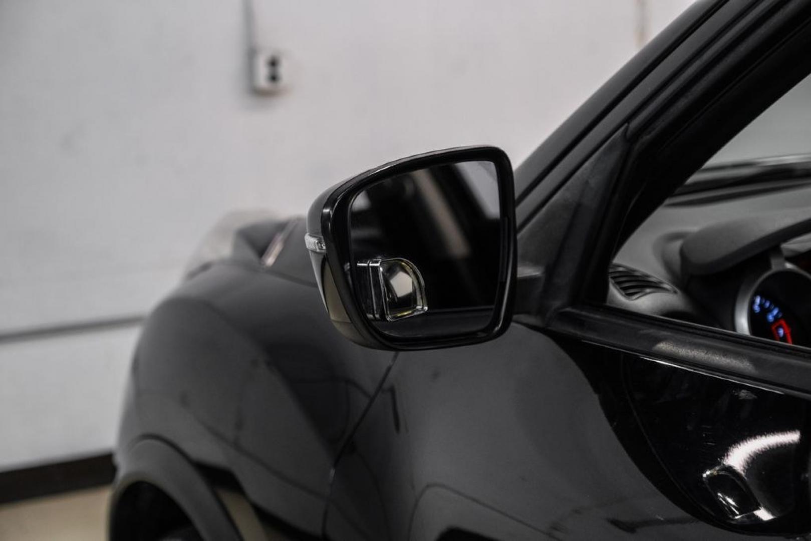 2017 Super Black /Black Nissan Juke SV (JN8AF5MR0HT) with an 1.6L I4 DOHC 16V engine, CVT transmission, located at 15300 Midway Rd., Addison, TX, 75001, (972) 702-0011, 32.958321, -96.838074- Photo#36