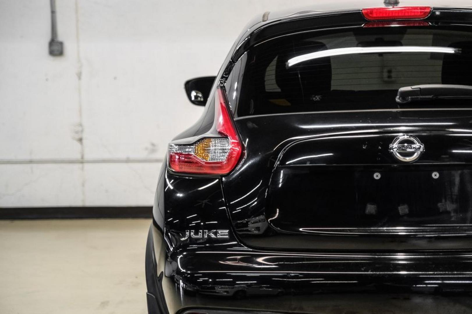 2017 Super Black /Black Nissan Juke SV (JN8AF5MR0HT) with an 1.6L I4 DOHC 16V engine, CVT transmission, located at 15300 Midway Rd., Addison, TX, 75001, (972) 702-0011, 32.958321, -96.838074- Photo#43