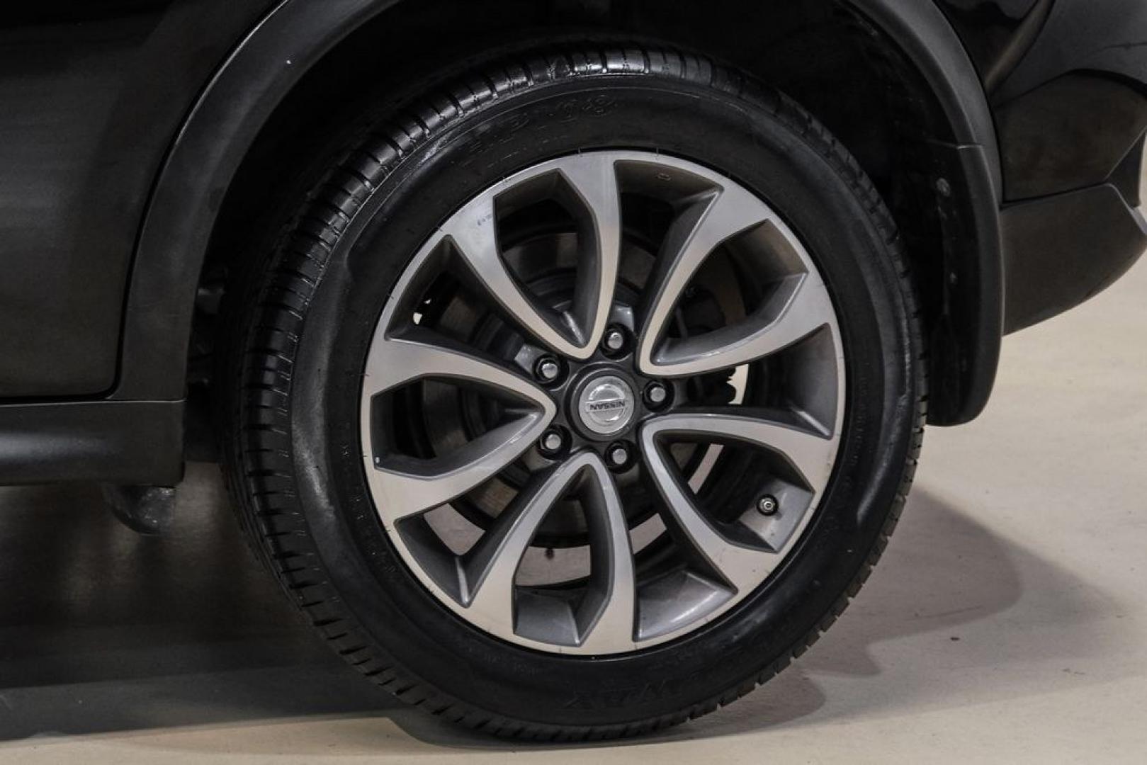 2017 Super Black /Black Nissan Juke SV (JN8AF5MR0HT) with an 1.6L I4 DOHC 16V engine, CVT transmission, located at 15300 Midway Rd., Addison, TX, 75001, (972) 702-0011, 32.958321, -96.838074- Photo#50