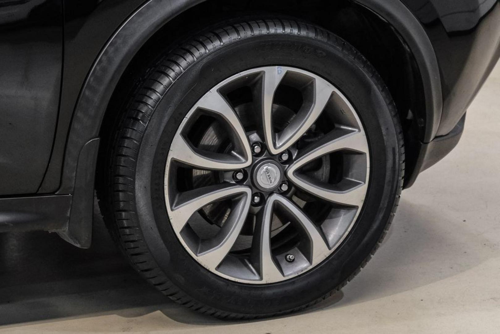 2017 Super Black /Black Nissan Juke SV (JN8AF5MR0HT) with an 1.6L I4 DOHC 16V engine, CVT transmission, located at 15300 Midway Rd., Addison, TX, 75001, (972) 702-0011, 32.958321, -96.838074- Photo#52