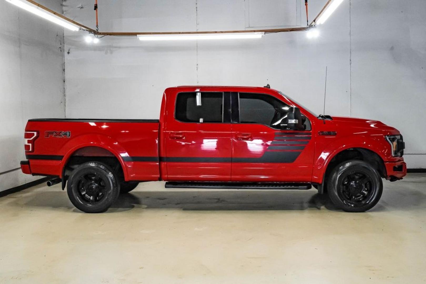 2019 Race Red /Black Ford F-150 XLT (1FTFW1E43KF) with an 3.5L V6 EcoBoost engine, Automatic transmission, located at 15300 Midway Rd., Addison, TX, 75001, (972) 702-0011, 32.958321, -96.838074- Photo#8