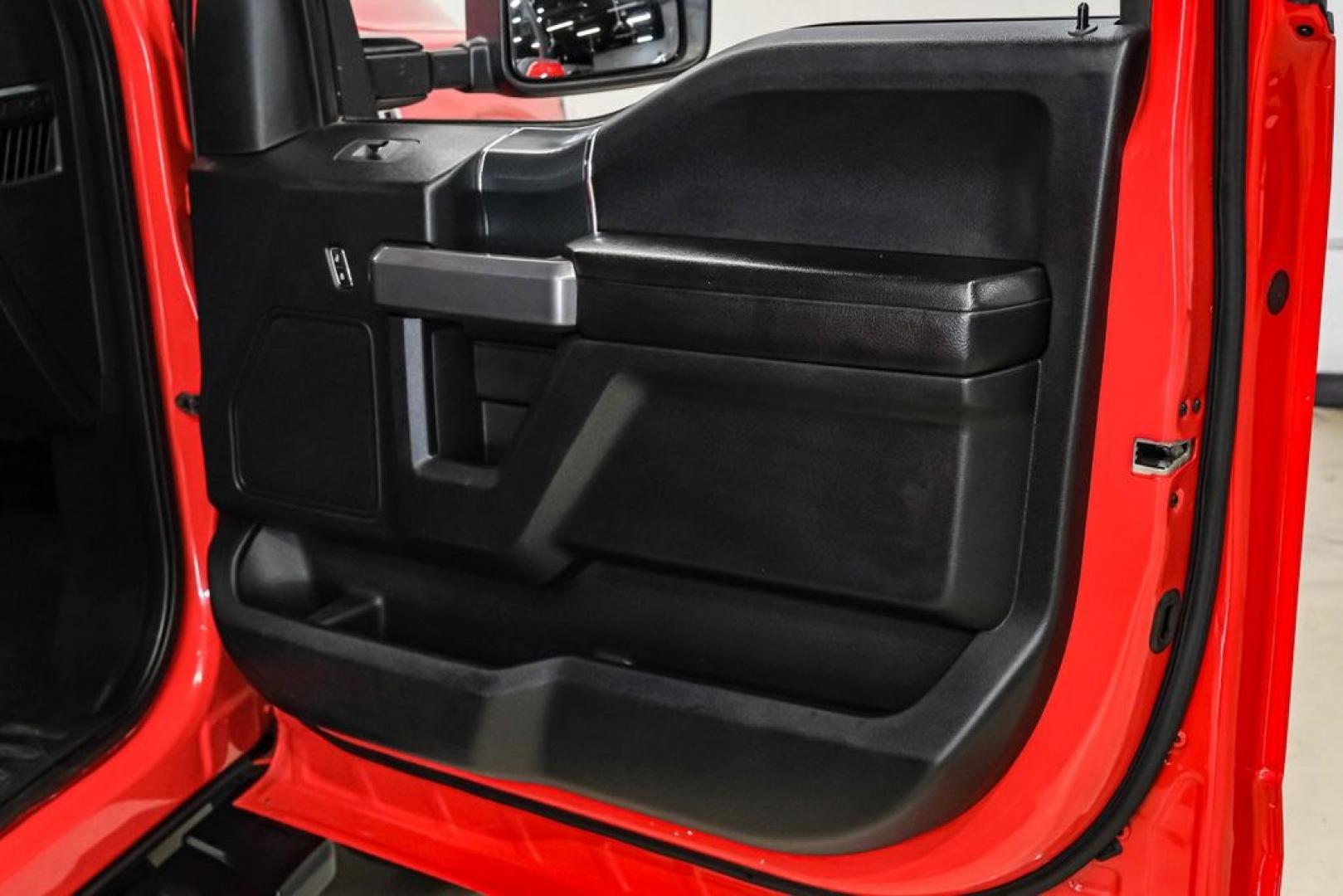 2019 Race Red /Black Ford F-150 XLT (1FTFW1E43KF) with an 3.5L V6 EcoBoost engine, Automatic transmission, located at 15300 Midway Rd., Addison, TX, 75001, (972) 702-0011, 32.958321, -96.838074- Photo#44