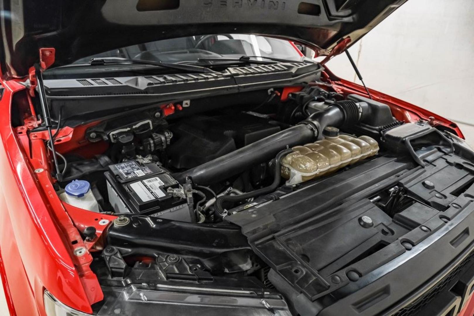 2019 Race Red /Black Ford F-150 XLT (1FTFW1E43KF) with an 3.5L V6 EcoBoost engine, Automatic transmission, located at 15300 Midway Rd., Addison, TX, 75001, (972) 702-0011, 32.958321, -96.838074- Photo#51