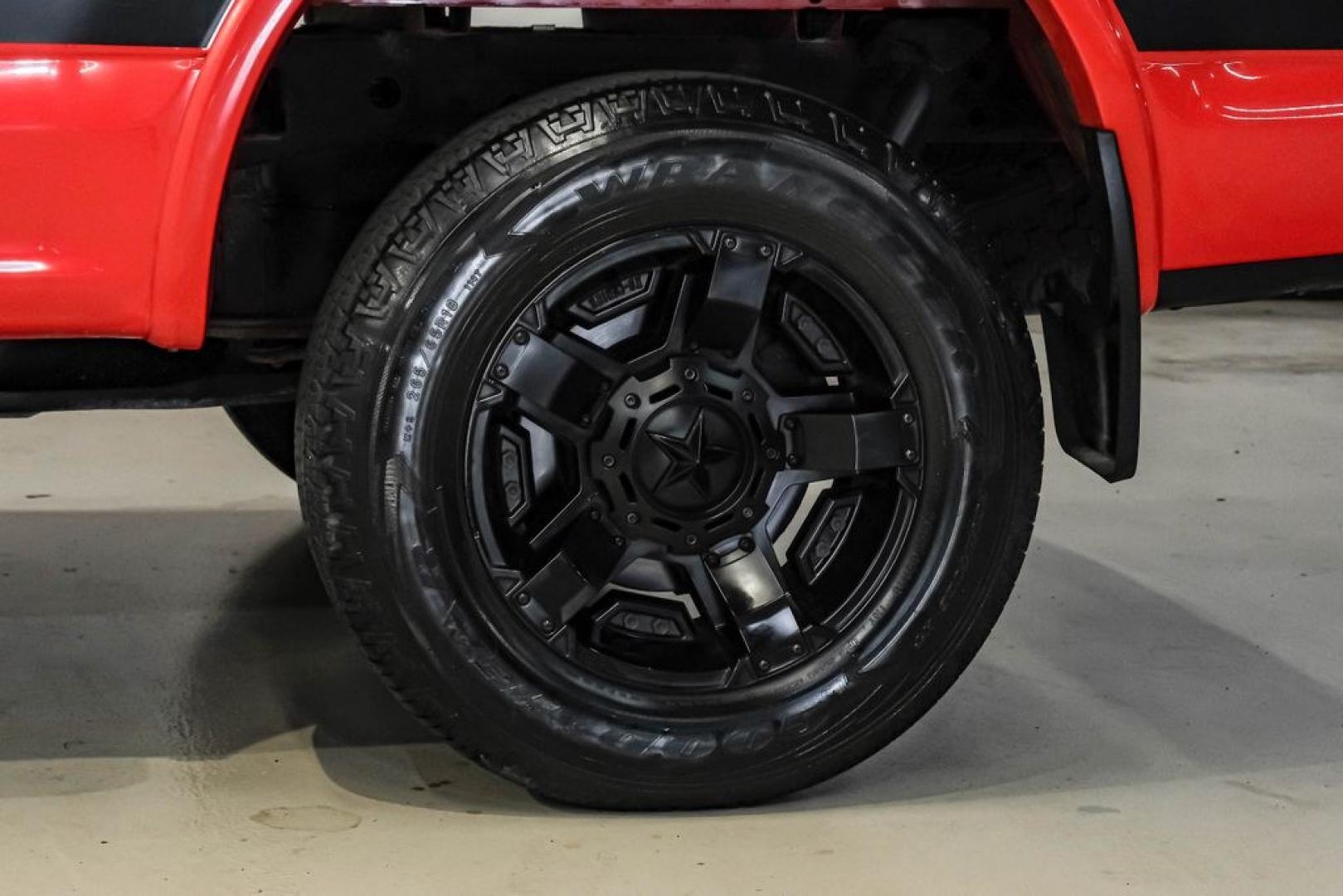 2019 Race Red /Black Ford F-150 XLT (1FTFW1E43KF) with an 3.5L V6 EcoBoost engine, Automatic transmission, located at 15300 Midway Rd., Addison, TX, 75001, (972) 702-0011, 32.958321, -96.838074- Photo#56
