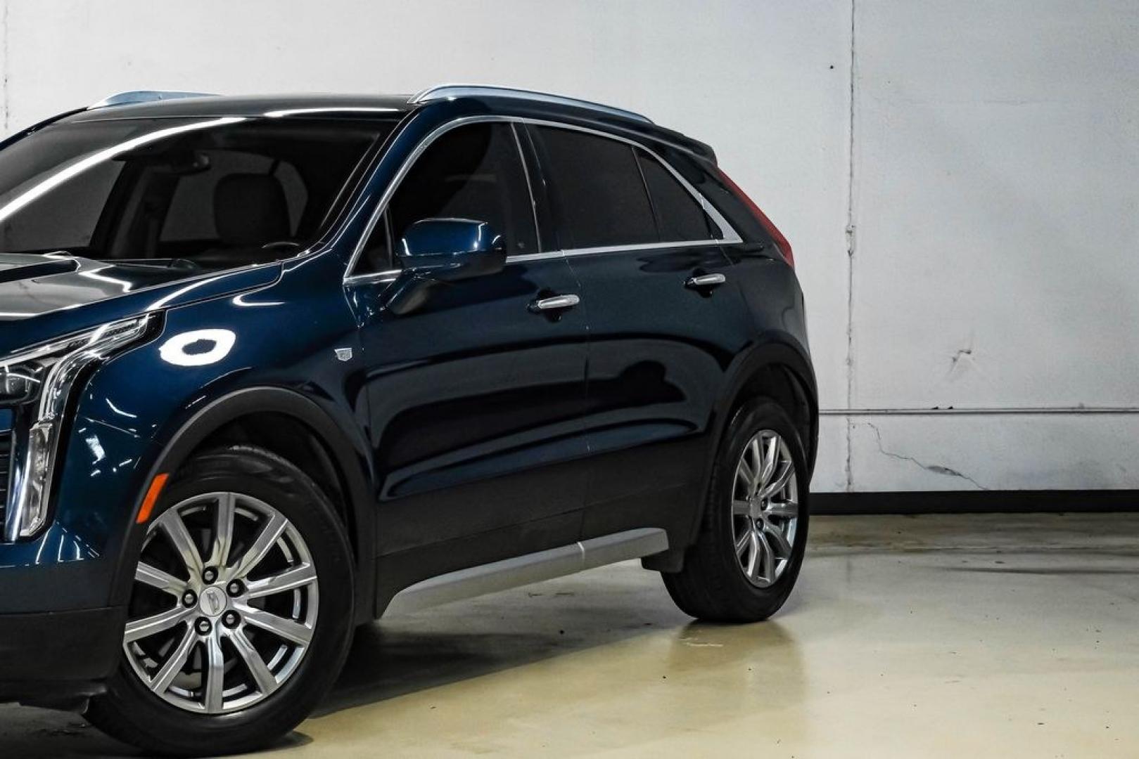 2019 Twilight Blue Metallic /Light Platinum/Jet Black Cadillac XT4 Premium Luxury (1GYFZCR40KF) with an 2.0L I4 Turbocharged engine, Automatic transmission, located at 15300 Midway Rd., Addison, TX, 75001, (972) 702-0011, 32.958321, -96.838074- Photo#5