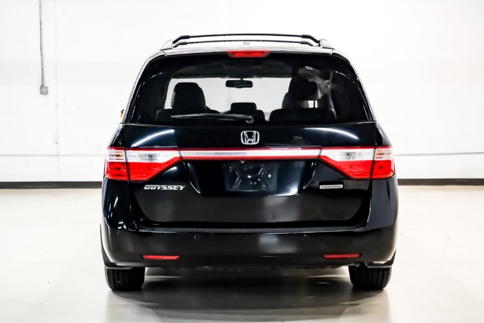 2013 Crystal Black Pearl /Truffle Honda Odyssey Touring Elite (5FNRL5H96DB) with an 3.5L V6 SOHC i-VTEC 24V engine, Automatic transmission, located at 15300 Midway Rd., Addison, TX, 75001, (972) 702-0011, 32.958321, -96.838074- Photo#9