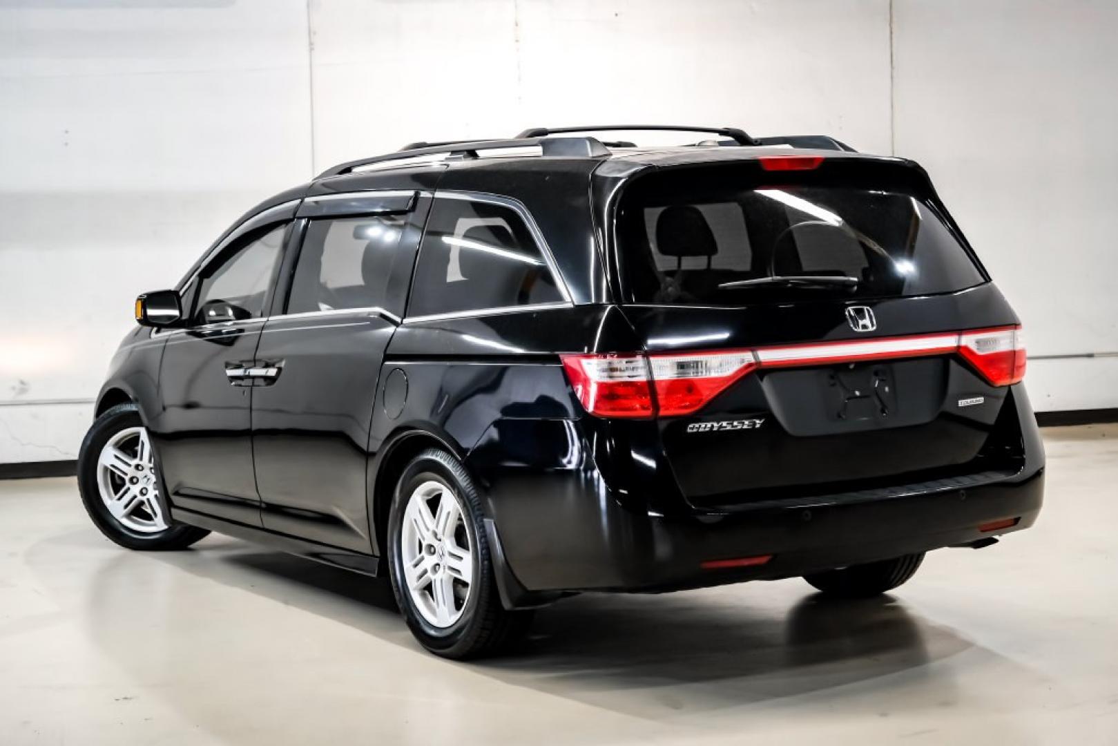 2013 Crystal Black Pearl /Truffle Honda Odyssey Touring Elite (5FNRL5H96DB) with an 3.5L V6 SOHC i-VTEC 24V engine, Automatic transmission, located at 15300 Midway Rd., Addison, TX, 75001, (972) 702-0011, 32.958321, -96.838074- Photo#10