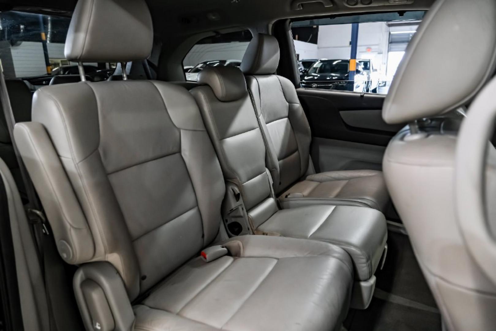 2013 Crystal Black Pearl /Truffle Honda Odyssey Touring Elite (5FNRL5H96DB) with an 3.5L V6 SOHC i-VTEC 24V engine, Automatic transmission, located at 15300 Midway Rd., Addison, TX, 75001, (972) 702-0011, 32.958321, -96.838074- Photo#34