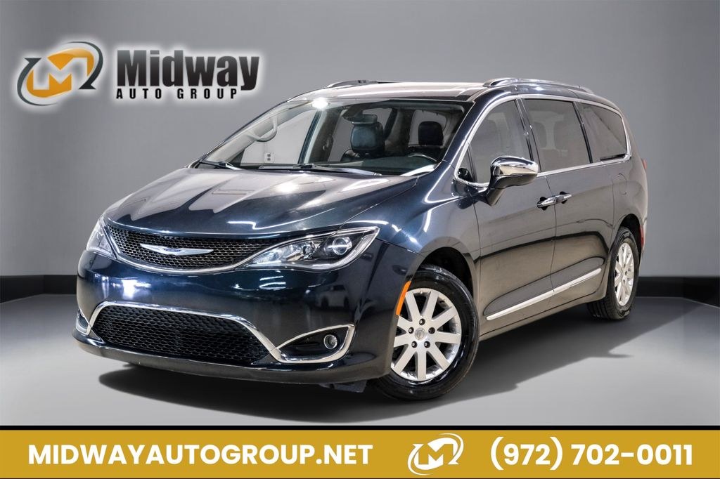 photo of 2020 Chrysler Pacifica Limited