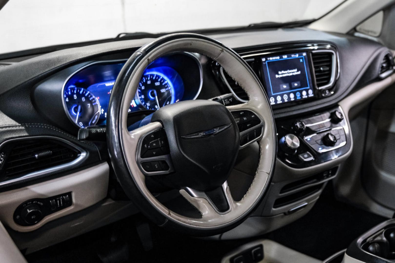 2020 Steel Metallic /Black Chrysler Pacifica Limited (2C4RC1GG0LR) with an 3.6L V6 24V VVT engine, Automatic transmission, located at 15300 Midway Rd., Addison, TX, 75001, (972) 702-0011, 32.958321, -96.838074- Photo#15
