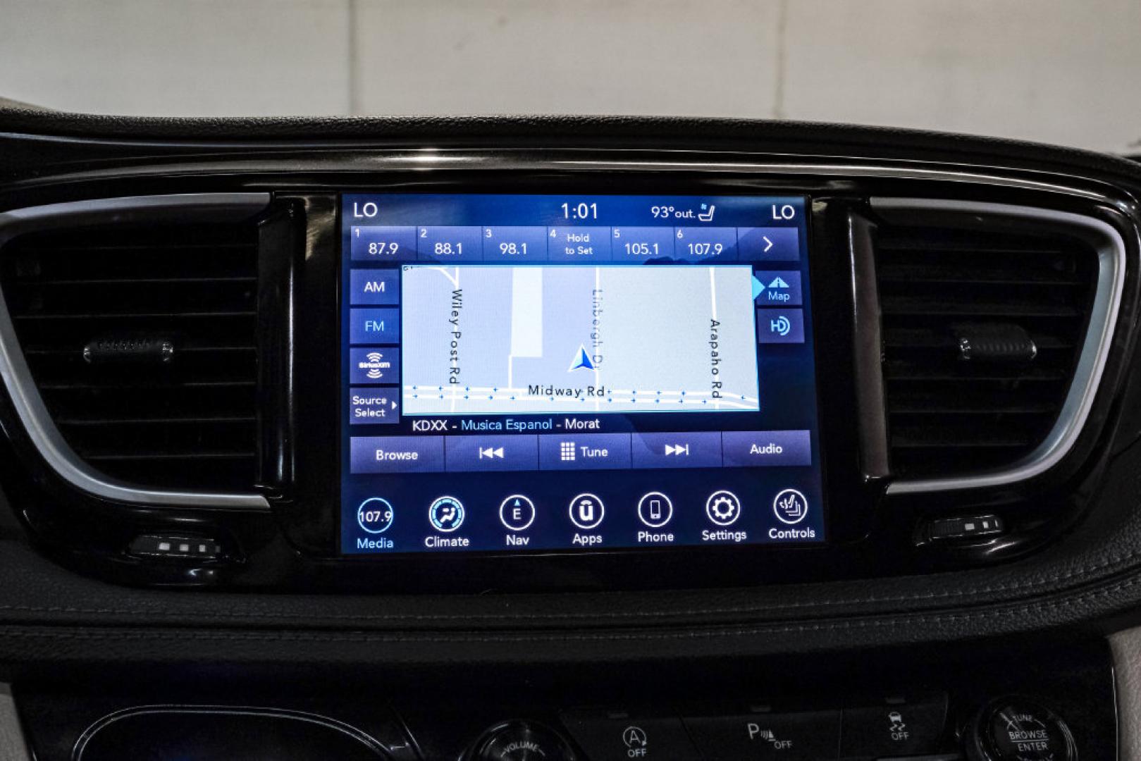 2020 Steel Metallic /Black Chrysler Pacifica Limited (2C4RC1GG0LR) with an 3.6L V6 24V VVT engine, Automatic transmission, located at 15300 Midway Rd., Addison, TX, 75001, (972) 702-0011, 32.958321, -96.838074- Photo#21