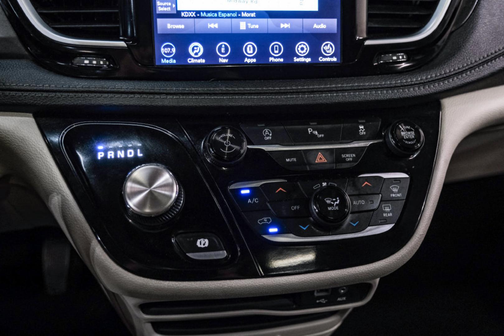 2020 Steel Metallic /Black Chrysler Pacifica Limited (2C4RC1GG0LR) with an 3.6L V6 24V VVT engine, Automatic transmission, located at 15300 Midway Rd., Addison, TX, 75001, (972) 702-0011, 32.958321, -96.838074- Photo#26
