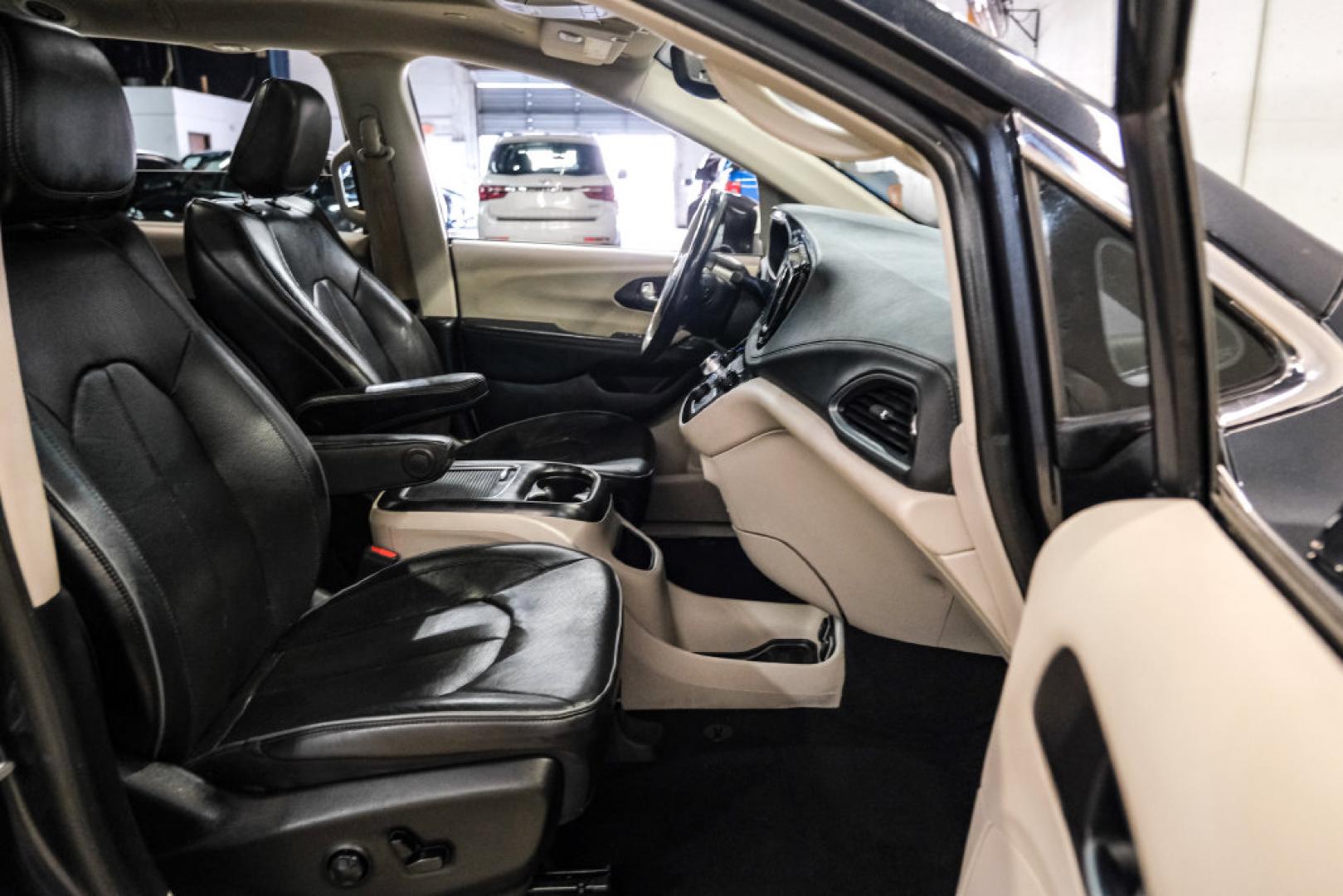 2020 Steel Metallic /Black Chrysler Pacifica Limited (2C4RC1GG0LR) with an 3.6L V6 24V VVT engine, Automatic transmission, located at 15300 Midway Rd., Addison, TX, 75001, (972) 702-0011, 32.958321, -96.838074- Photo#30