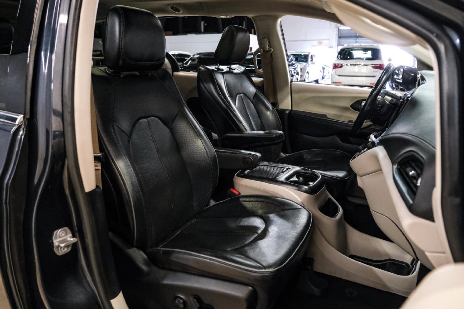 2020 Steel Metallic /Black Chrysler Pacifica Limited (2C4RC1GG0LR) with an 3.6L V6 24V VVT engine, Automatic transmission, located at 15300 Midway Rd., Addison, TX, 75001, (972) 702-0011, 32.958321, -96.838074- Photo#31