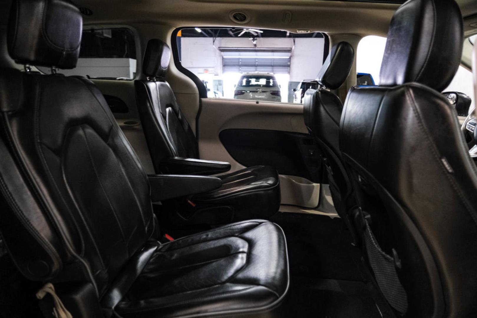 2020 Steel Metallic /Black Chrysler Pacifica Limited (2C4RC1GG0LR) with an 3.6L V6 24V VVT engine, Automatic transmission, located at 15300 Midway Rd., Addison, TX, 75001, (972) 702-0011, 32.958321, -96.838074- Photo#32