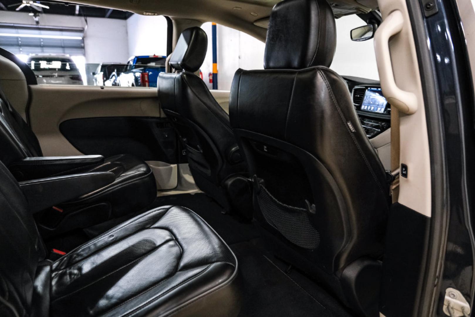 2020 Steel Metallic /Black Chrysler Pacifica Limited (2C4RC1GG0LR) with an 3.6L V6 24V VVT engine, Automatic transmission, located at 15300 Midway Rd., Addison, TX, 75001, (972) 702-0011, 32.958321, -96.838074- Photo#33