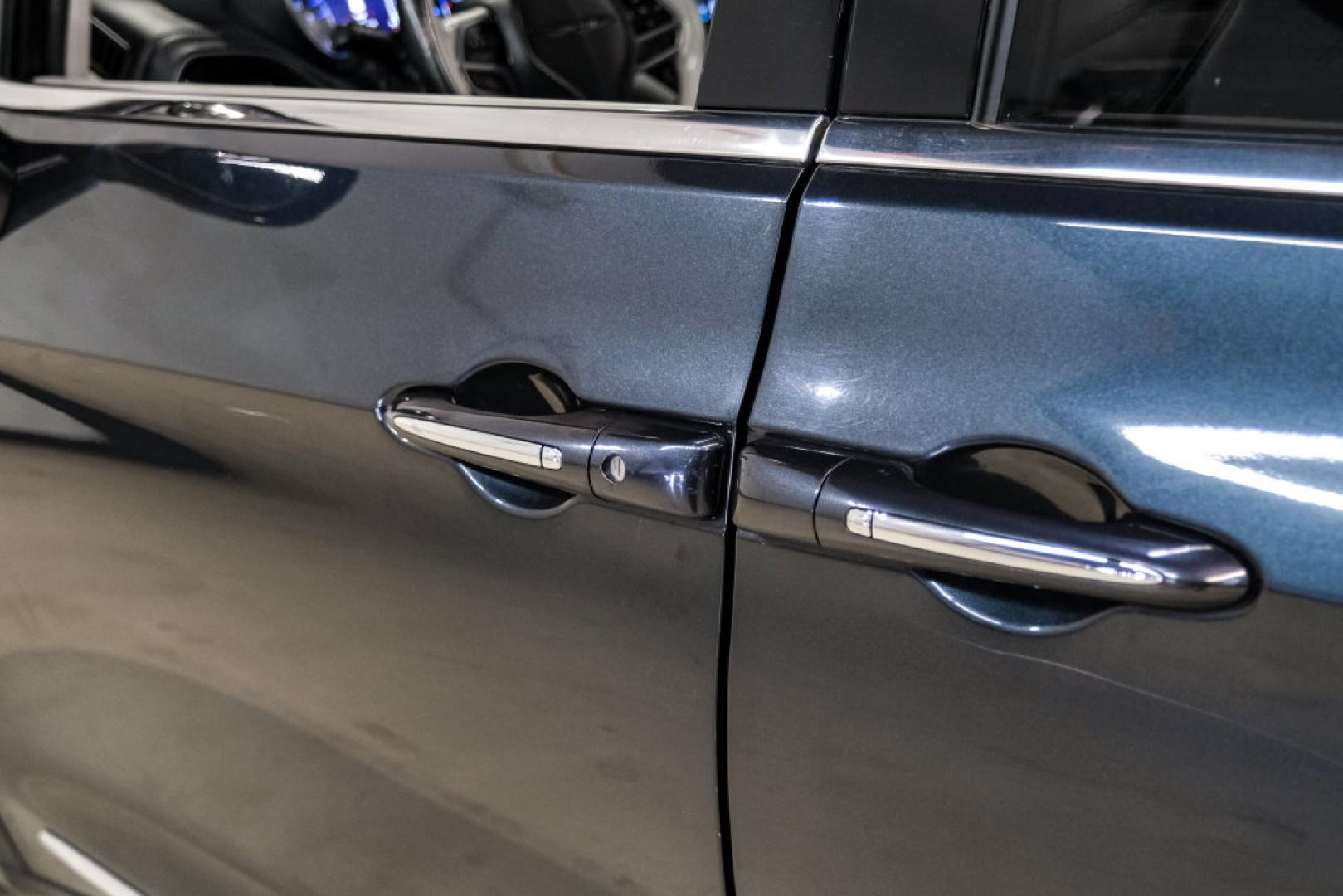 2020 Steel Metallic /Black Chrysler Pacifica Limited (2C4RC1GG0LR) with an 3.6L V6 24V VVT engine, Automatic transmission, located at 15300 Midway Rd., Addison, TX, 75001, (972) 702-0011, 32.958321, -96.838074- Photo#39