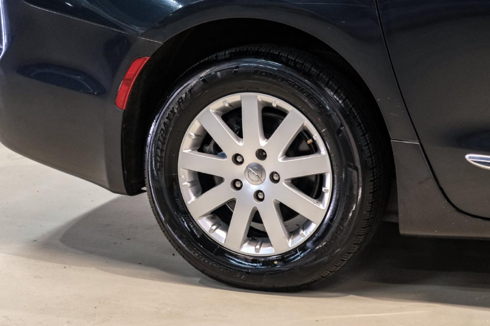 2020 Steel Metallic /Black Chrysler Pacifica Limited (2C4RC1GG0LR) with an 3.6L V6 24V VVT engine, Automatic transmission, located at 15300 Midway Rd., Addison, TX, 75001, (972) 702-0011, 32.958321, -96.838074- Photo#52