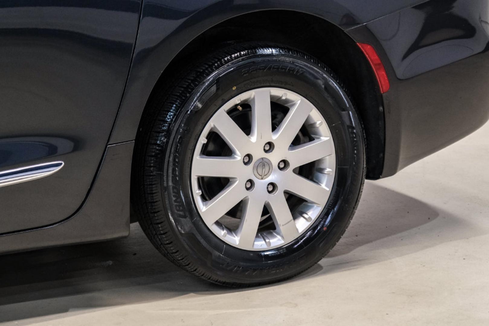 2020 Steel Metallic /Black Chrysler Pacifica Limited (2C4RC1GG0LR) with an 3.6L V6 24V VVT engine, Automatic transmission, located at 15300 Midway Rd., Addison, TX, 75001, (972) 702-0011, 32.958321, -96.838074- Photo#55