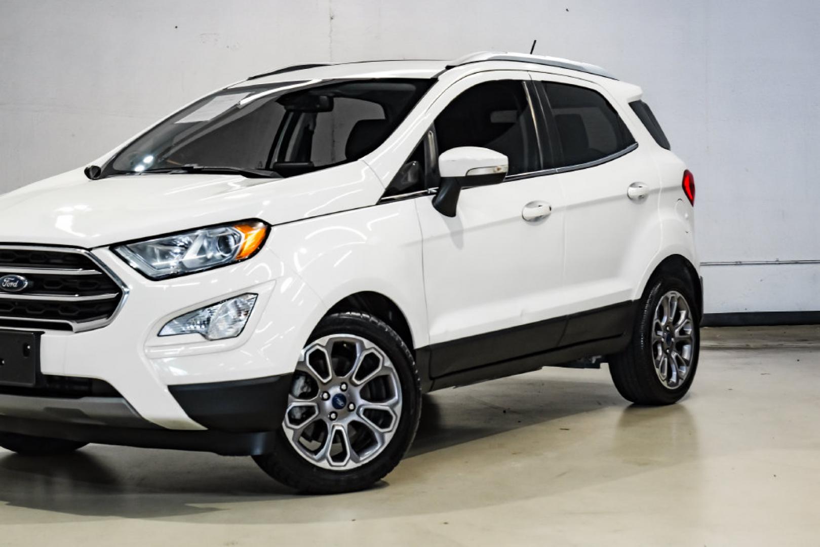 2021 Diamond White /Ebony Black Ford EcoSport Titanium (MAJ3S2KE2MC) with an EcoBoost 1.0L I3 GTDi DOHC Turbocharged VCT engine, Automatic transmission, located at 15300 Midway Rd., Addison, TX, 75001, (972) 702-0011, 32.958321, -96.838074- Photo#6