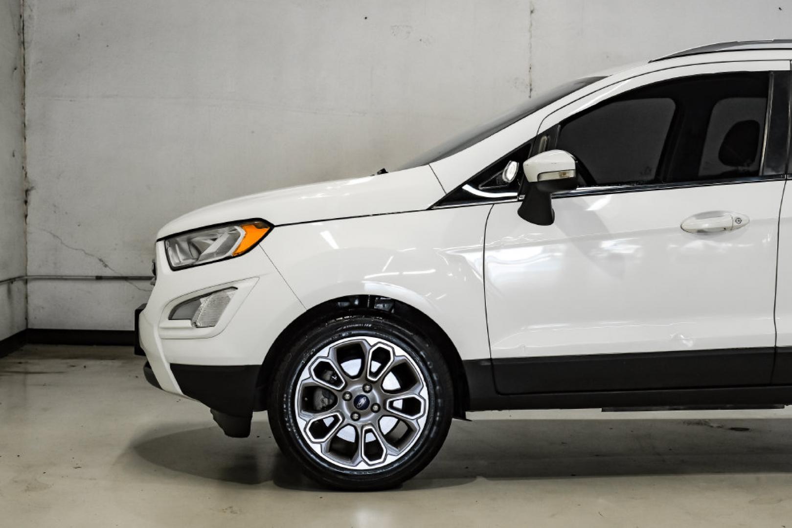 2021 Diamond White /Ebony Black Ford EcoSport Titanium (MAJ3S2KE2MC) with an EcoBoost 1.0L I3 GTDi DOHC Turbocharged VCT engine, Automatic transmission, located at 15300 Midway Rd., Addison, TX, 75001, (972) 702-0011, 32.958321, -96.838074- Photo#16