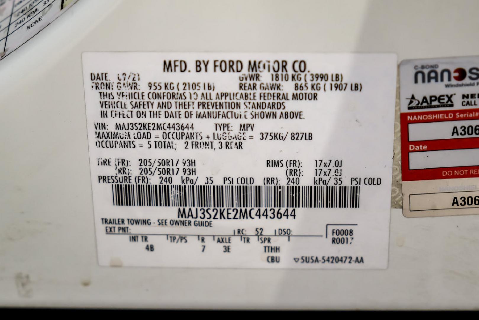 2021 Diamond White /Ebony Black Ford EcoSport Titanium (MAJ3S2KE2MC) with an EcoBoost 1.0L I3 GTDi DOHC Turbocharged VCT engine, Automatic transmission, located at 15300 Midway Rd., Addison, TX, 75001, (972) 702-0011, 32.958321, -96.838074- Photo#54