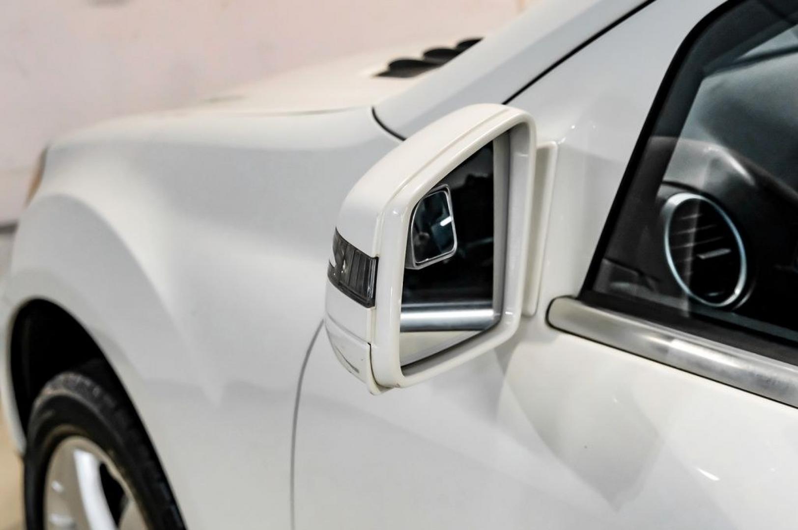 2011 Arctic White /Black Mercedes-Benz M-Class ML 350 (4JGBB8GB6BA) with an 3.5L V6 DOHC 24V engine, Automatic transmission, located at 15300 Midway Rd., Addison, TX, 75001, (972) 702-0011, 32.958321, -96.838074- Photo#42