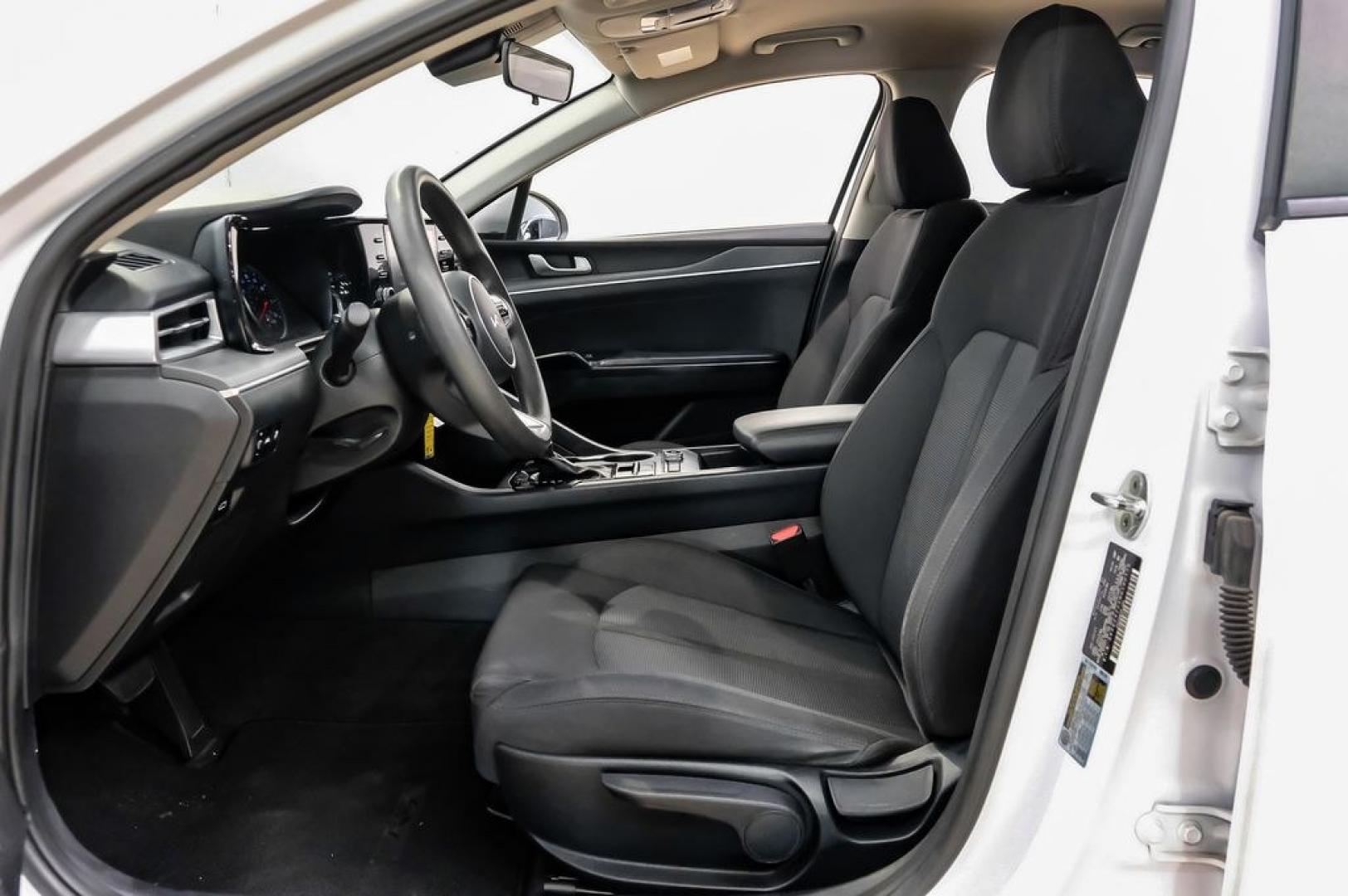 2022 White Pearl /Black Kia K5 LX (5XXG24J2XNG) with an I4 engine, Automatic transmission, located at 15300 Midway Rd., Addison, TX, 75001, (972) 702-0011, 32.958321, -96.838074- Photo#3
