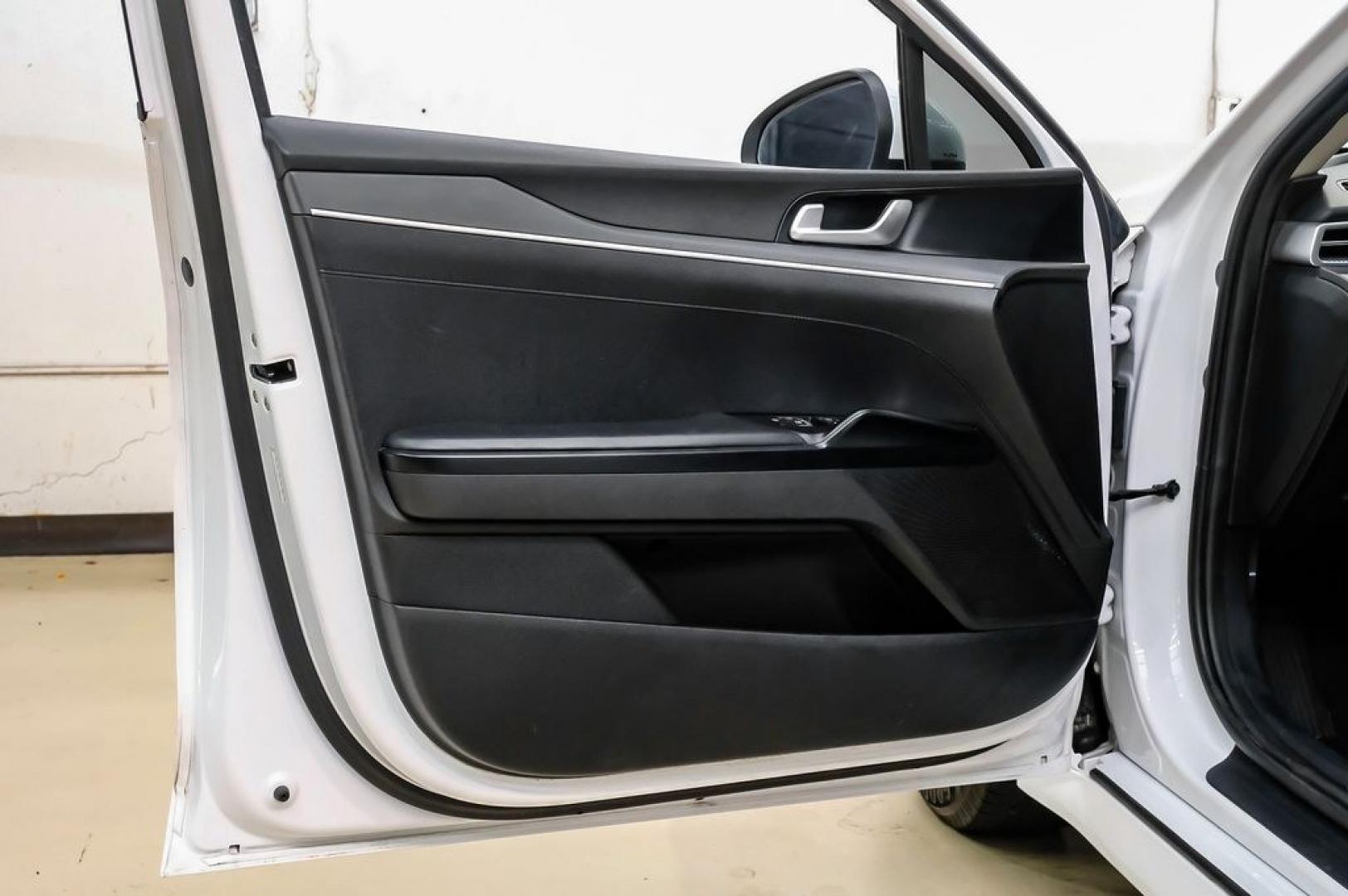 2022 White Pearl /Black Kia K5 LX (5XXG24J2XNG) with an I4 engine, Automatic transmission, located at 15300 Midway Rd., Addison, TX, 75001, (972) 702-0011, 32.958321, -96.838074- Photo#48