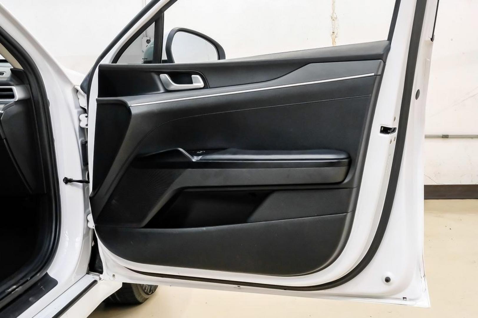 2022 White Pearl /Black Kia K5 LX (5XXG24J2XNG) with an I4 engine, Automatic transmission, located at 15300 Midway Rd., Addison, TX, 75001, (972) 702-0011, 32.958321, -96.838074- Photo#49