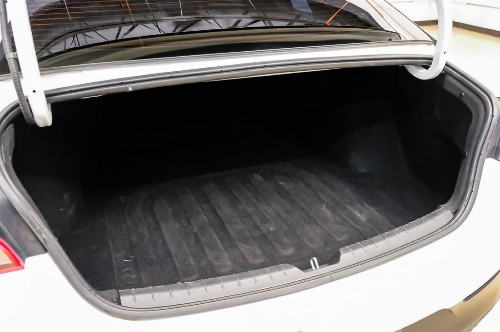 2022 White Pearl /Black Kia K5 LX (5XXG24J2XNG) with an I4 engine, Automatic transmission, located at 15300 Midway Rd., Addison, TX, 75001, (972) 702-0011, 32.958321, -96.838074- Photo#58