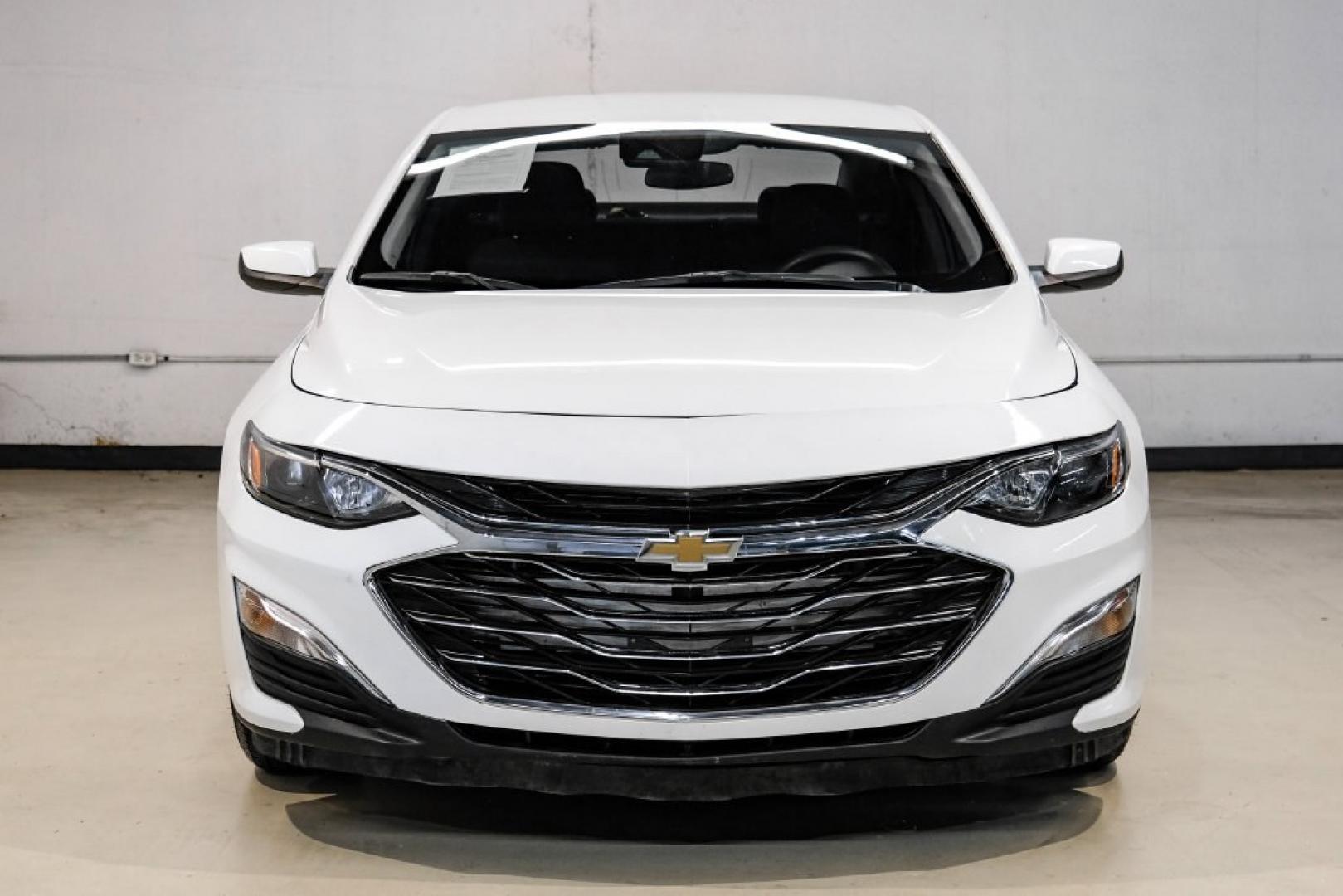 2024 Summit White /Black Chevrolet Malibu LS (1G1ZC5ST0RF) with an 1.5L DOHC engine, CVT transmission, located at 15300 Midway Rd., Addison, TX, 75001, (972) 702-0011, 32.958321, -96.838074- Photo#4