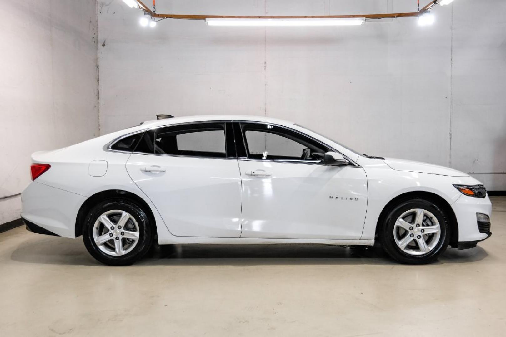 2024 Summit White /Black Chevrolet Malibu LS (1G1ZC5ST0RF) with an 1.5L DOHC engine, CVT transmission, located at 15300 Midway Rd., Addison, TX, 75001, (972) 702-0011, 32.958321, -96.838074- Photo#6