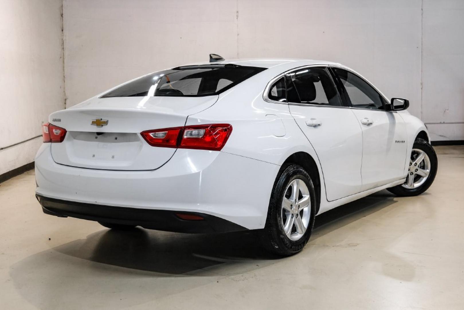 2024 Summit White /Black Chevrolet Malibu LS (1G1ZC5ST0RF) with an 1.5L DOHC engine, CVT transmission, located at 15300 Midway Rd., Addison, TX, 75001, (972) 702-0011, 32.958321, -96.838074- Photo#7