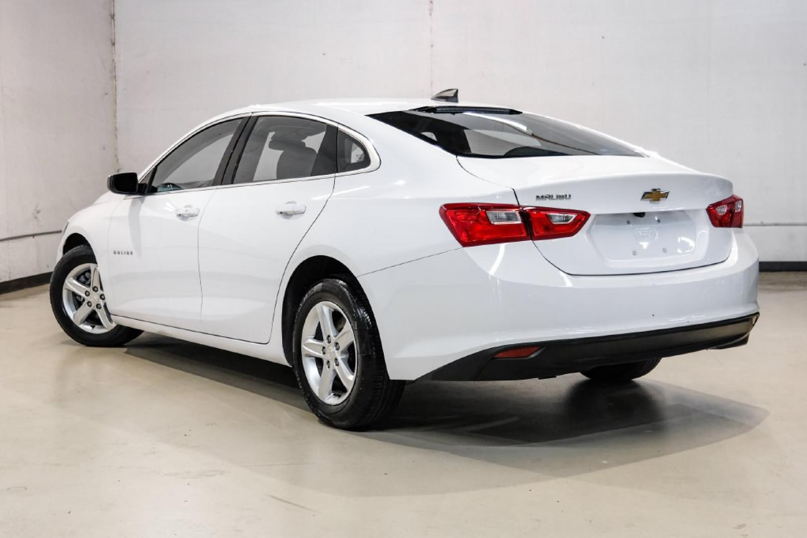 2024 Summit White /Black Chevrolet Malibu LS (1G1ZC5ST0RF) with an 1.5L DOHC engine, CVT transmission, located at 15300 Midway Rd., Addison, TX, 75001, (972) 702-0011, 32.958321, -96.838074- Photo#9
