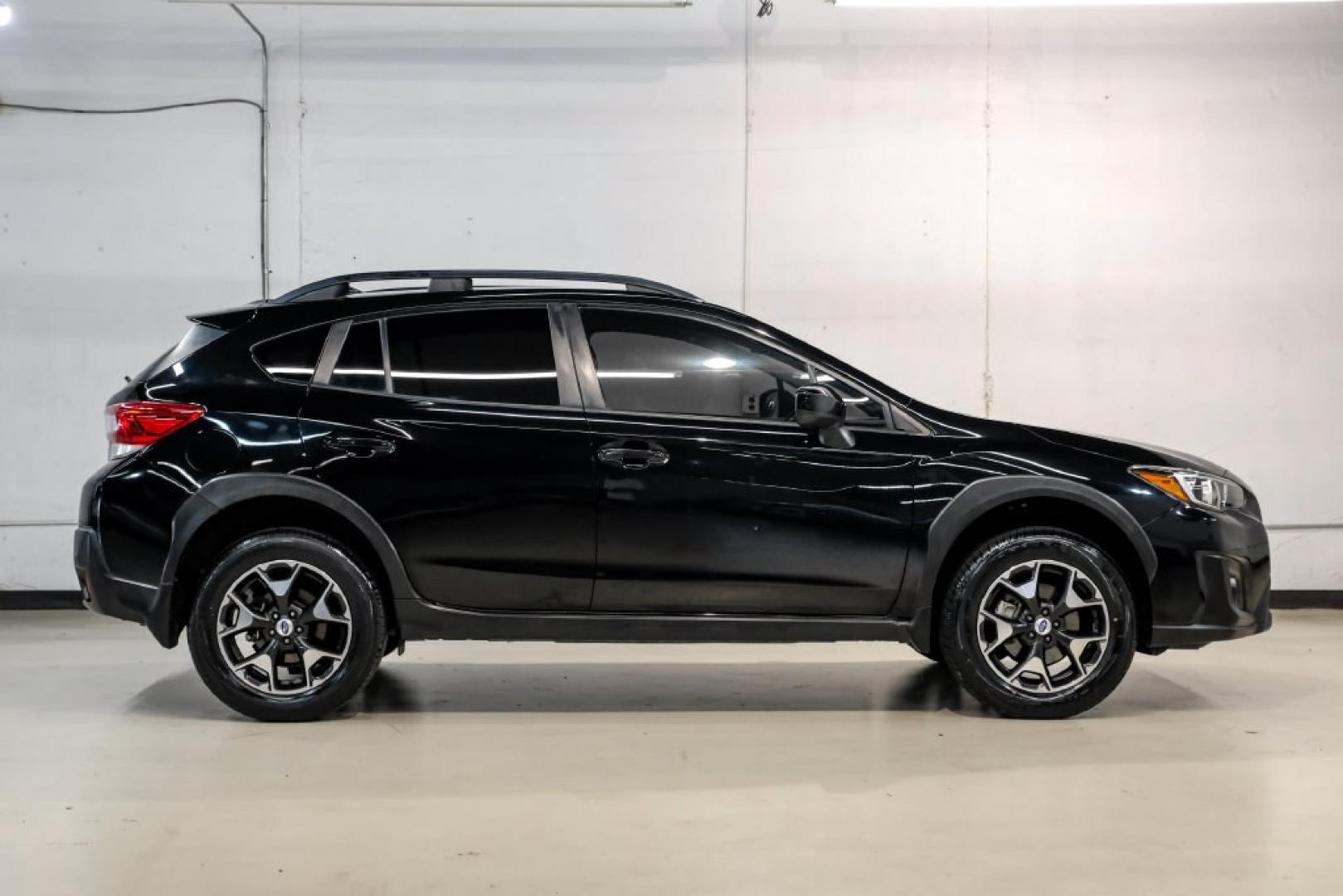 2018 Crystal Black Silica /Black Subaru Crosstrek 2.0i Premium (JF2GTABC5JG) with an 2.0L 16V DOHC engine, Manual transmission, located at 15300 Midway Rd., Addison, TX, 75001, (972) 702-0011, 32.958321, -96.838074- Photo#6