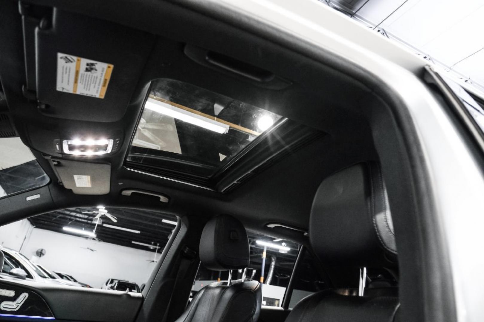 2020 Iridium Silver Metallic /Black Mercedes-Benz GLE GLE 350 (4JGFB4JB3LA) with an 2.0L I4 Turbocharged engine, Automatic transmission, located at 15300 Midway Rd., Addison, TX, 75001, (972) 702-0011, 32.958321, -96.838074- Photo#4
