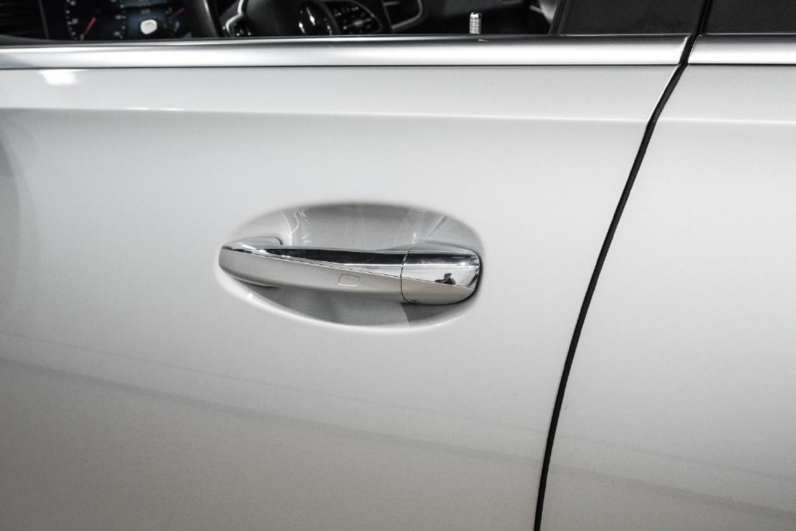 2020 Iridium Silver Metallic /Black Mercedes-Benz GLE GLE 350 (4JGFB4JB3LA) with an 2.0L I4 Turbocharged engine, Automatic transmission, located at 15300 Midway Rd., Addison, TX, 75001, (972) 702-0011, 32.958321, -96.838074- Photo#38