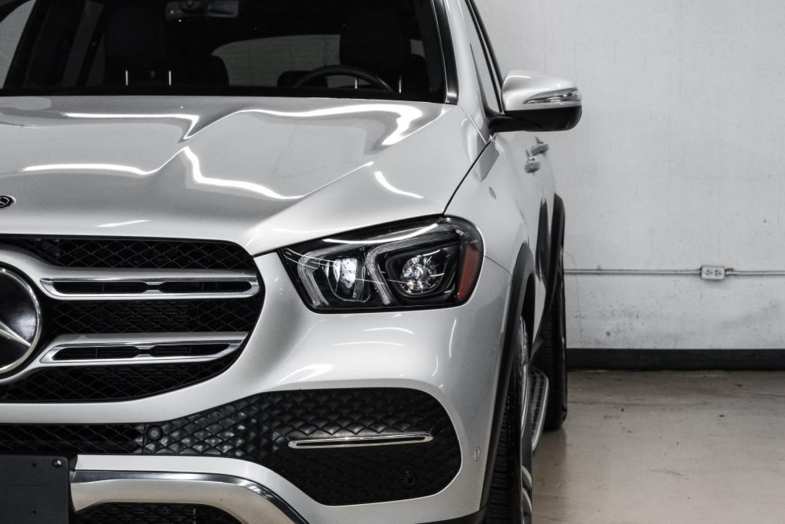 2020 Iridium Silver Metallic /Black Mercedes-Benz GLE GLE 350 (4JGFB4JB3LA) with an 2.0L I4 Turbocharged engine, Automatic transmission, located at 15300 Midway Rd., Addison, TX, 75001, (972) 702-0011, 32.958321, -96.838074- Photo#47