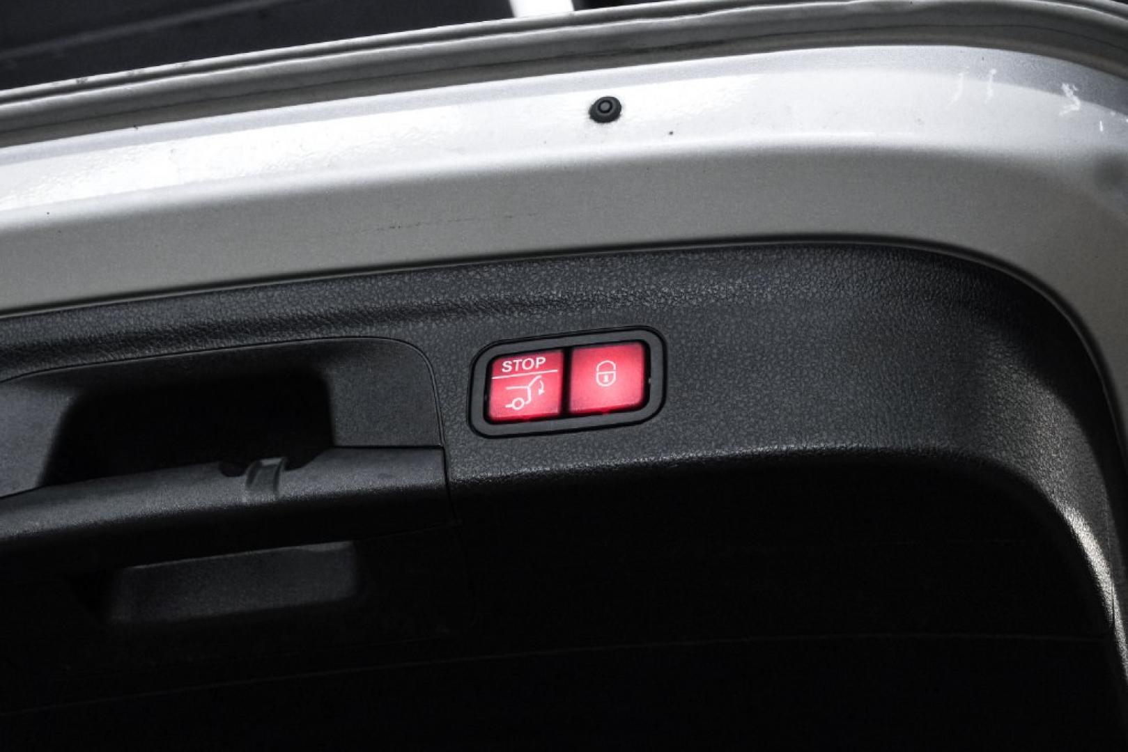 2020 Iridium Silver Metallic /Black Mercedes-Benz GLE GLE 350 (4JGFB4JB3LA) with an 2.0L I4 Turbocharged engine, Automatic transmission, located at 15300 Midway Rd., Addison, TX, 75001, (972) 702-0011, 32.958321, -96.838074- Photo#54