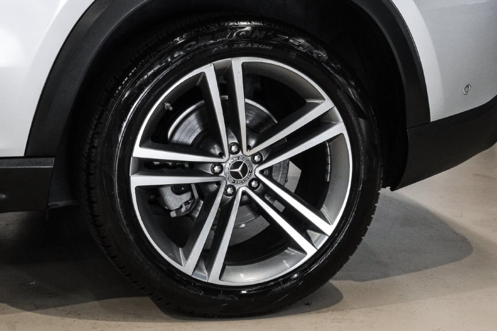 2020 Iridium Silver Metallic /Black Mercedes-Benz GLE GLE 350 (4JGFB4JB3LA) with an 2.0L I4 Turbocharged engine, Automatic transmission, located at 15300 Midway Rd., Addison, TX, 75001, (972) 702-0011, 32.958321, -96.838074- Photo#56