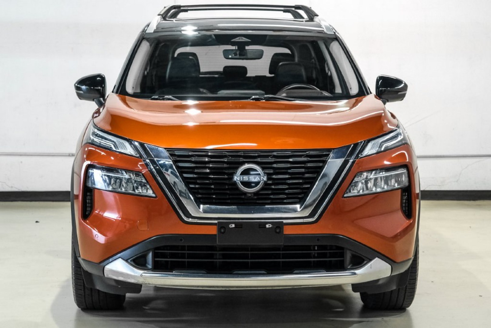2023 Super Black /Charcoal Nissan Rogue Platinum (JN8BT3DD8PW) with an 1.5L I3 Turbocharged DOHC 12V LEV3-ULEV50 201hp engine, CVT transmission, located at 15300 Midway Rd., Addison, TX, 75001, (972) 702-0011, 32.958321, -96.838074- Photo#5