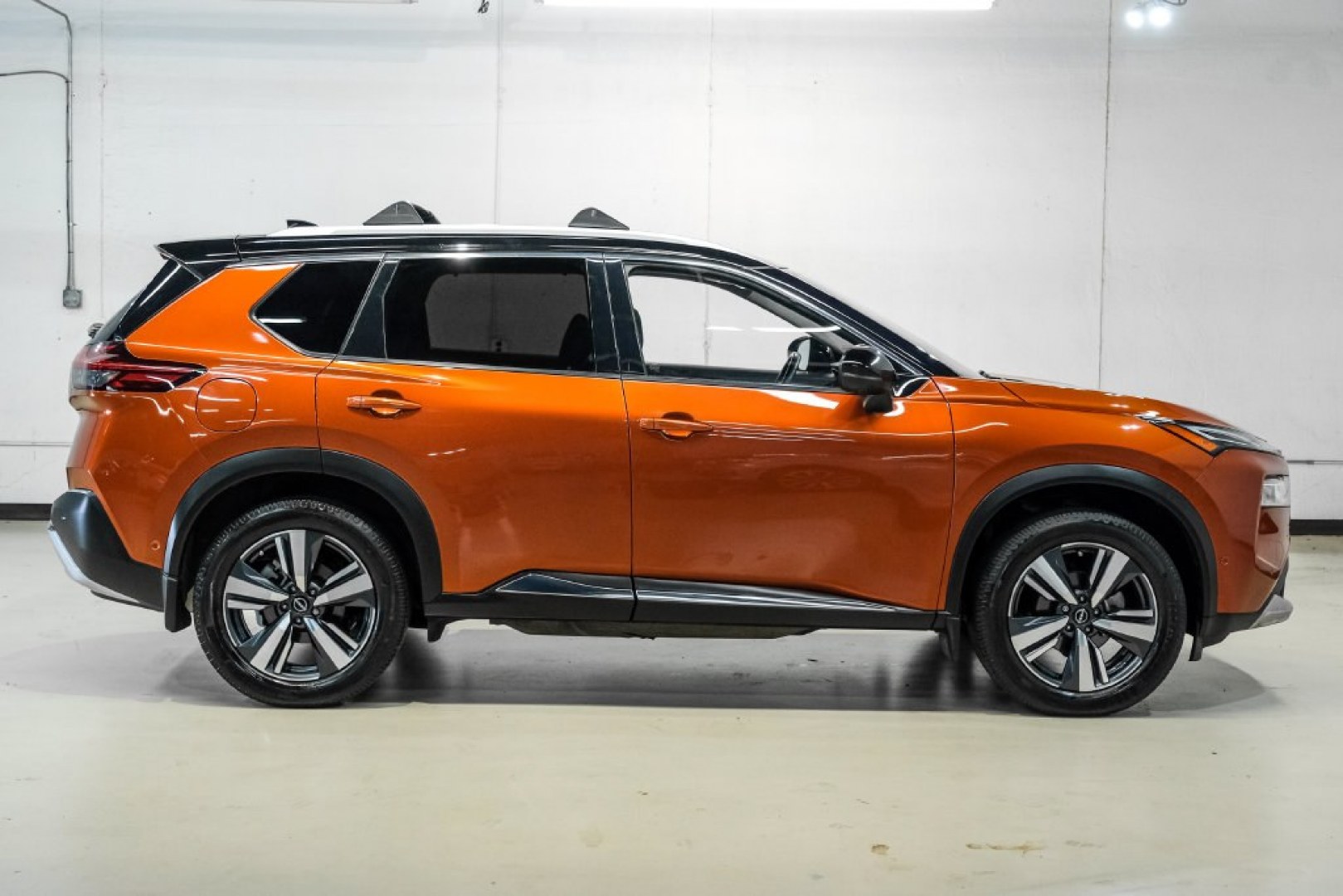 2023 Super Black /Charcoal Nissan Rogue Platinum (JN8BT3DD8PW) with an 1.5L I3 Turbocharged DOHC 12V LEV3-ULEV50 201hp engine, CVT transmission, located at 15300 Midway Rd., Addison, TX, 75001, (972) 702-0011, 32.958321, -96.838074- Photo#7