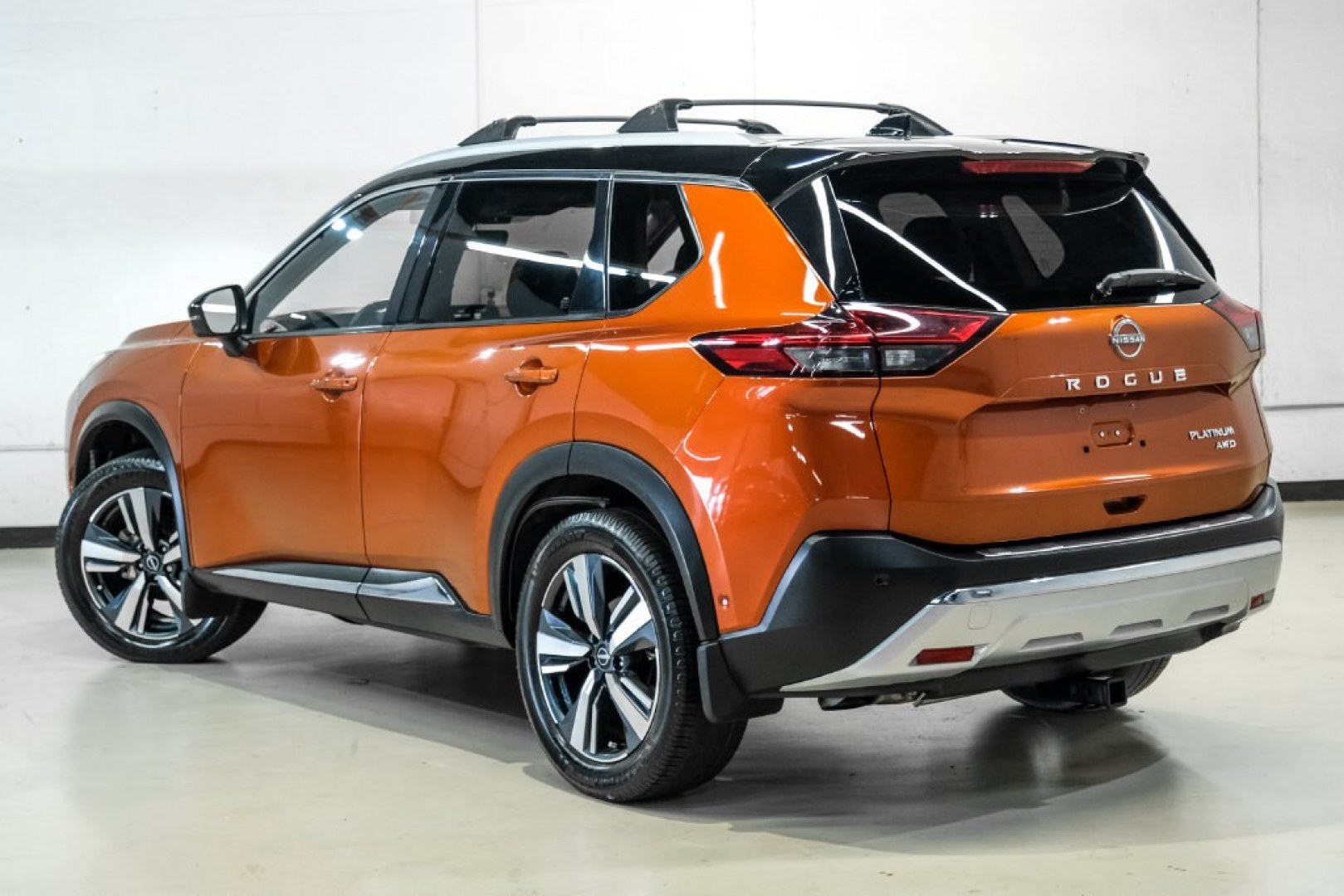 2023 Super Black /Charcoal Nissan Rogue Platinum (JN8BT3DD8PW) with an 1.5L I3 Turbocharged DOHC 12V LEV3-ULEV50 201hp engine, CVT transmission, located at 15300 Midway Rd., Addison, TX, 75001, (972) 702-0011, 32.958321, -96.838074- Photo#9