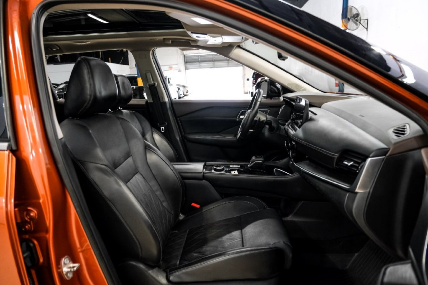 2023 Super Black /Charcoal Nissan Rogue Platinum (JN8BT3DD8PW) with an 1.5L I3 Turbocharged DOHC 12V LEV3-ULEV50 201hp engine, CVT transmission, located at 15300 Midway Rd., Addison, TX, 75001, (972) 702-0011, 32.958321, -96.838074- Photo#33