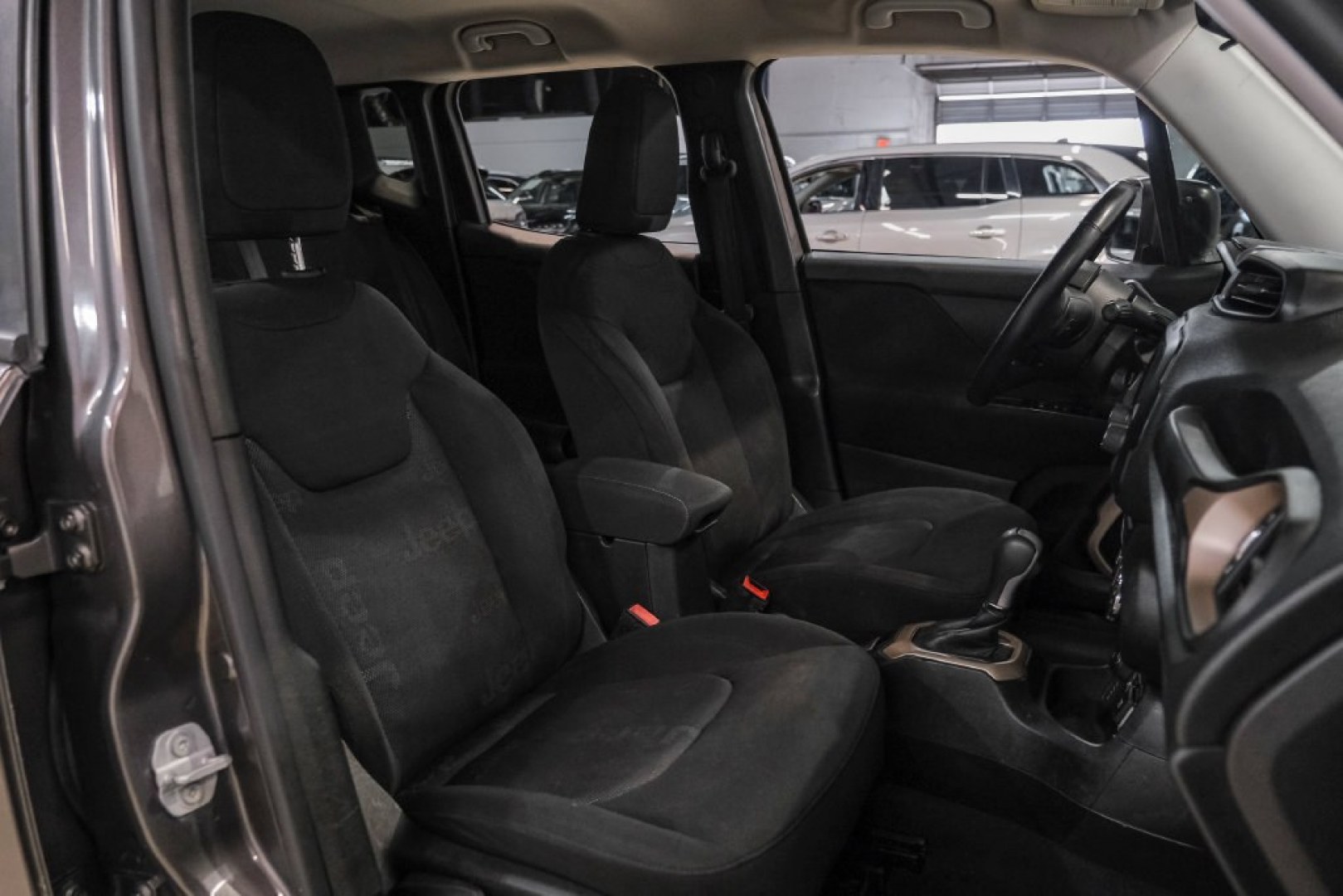 2017 Crystal Metallic /Black Jeep Renegade Latitude (ZACCJBBB1HP) with an 2.4L I4 MultiAir engine, Automatic transmission, located at 15300 Midway Rd., Addison, TX, 75001, (972) 702-0011, 32.958321, -96.838074- Photo#31